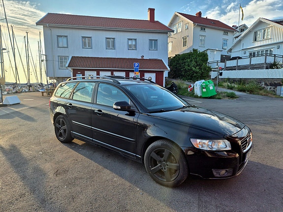 Volvo V50 4 of 5
