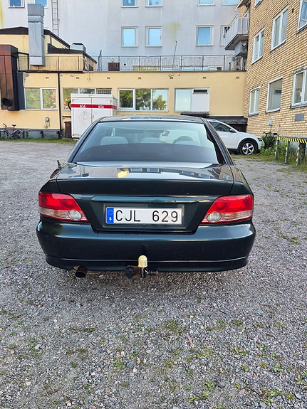 Mitsubishi Galant 4 of 5