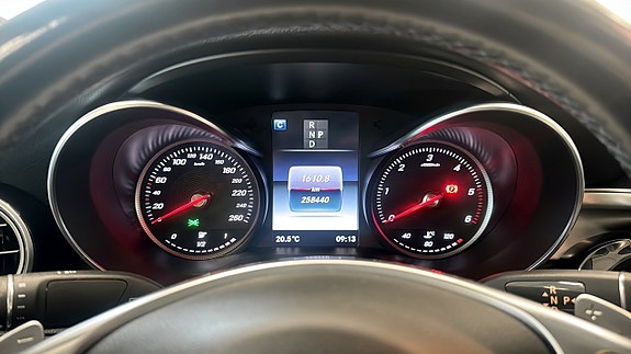 Mercedes-Benz GLC250 d 14 of 17