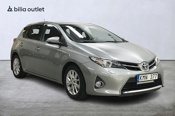 Toyota Auris 4 of 5