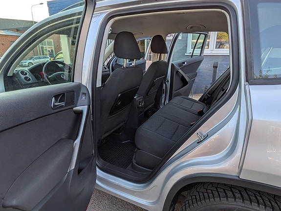 Volkswagen Tiguan 10 of 15