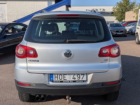 Volkswagen Tiguan 6 of 15