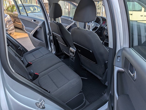 Volkswagen Tiguan 12 of 15