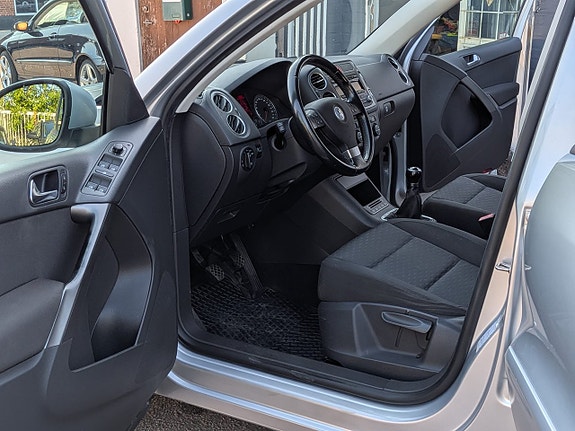 Volkswagen Tiguan 9 of 15
