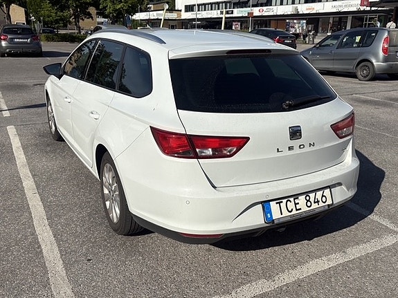 Seat Leon 2 of 5
