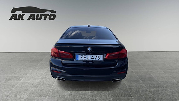 BMW 540i 4 of 5
