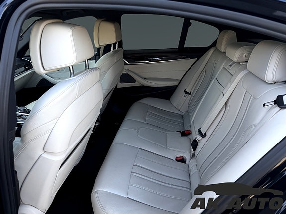 BMW 540i 9 of 9