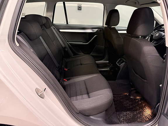 Skoda Octavia 12 of 19