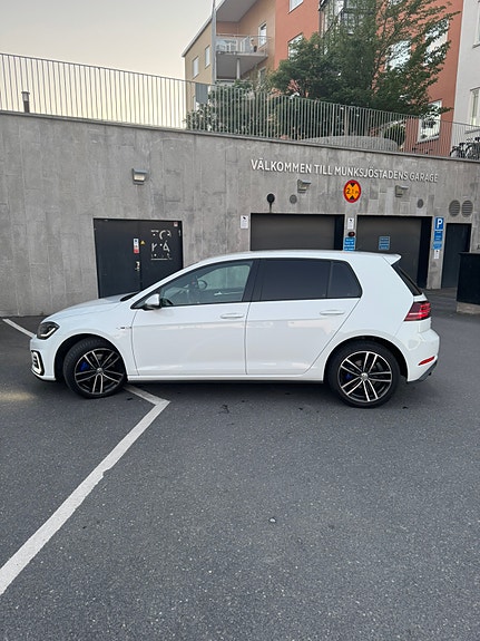 Volkswagen Golf VII 5 of 5