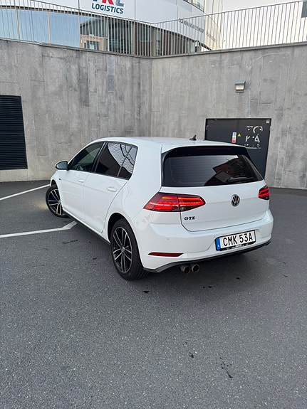 Volkswagen Golf VII 4 of 5