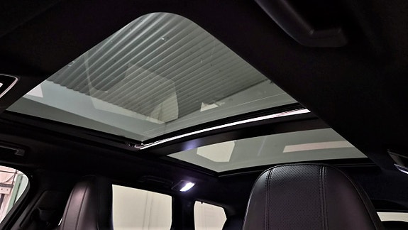 Land Rover Range Rover Sport 21 of 29