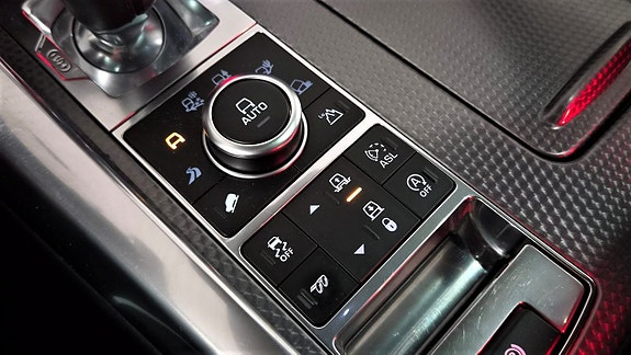 Land Rover Range Rover Sport 25 of 29