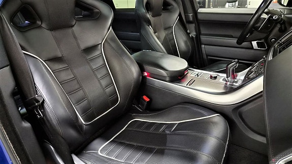 Land Rover Range Rover Sport 18 of 29