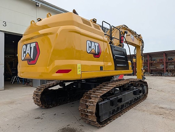 CAT 352 2 of 11