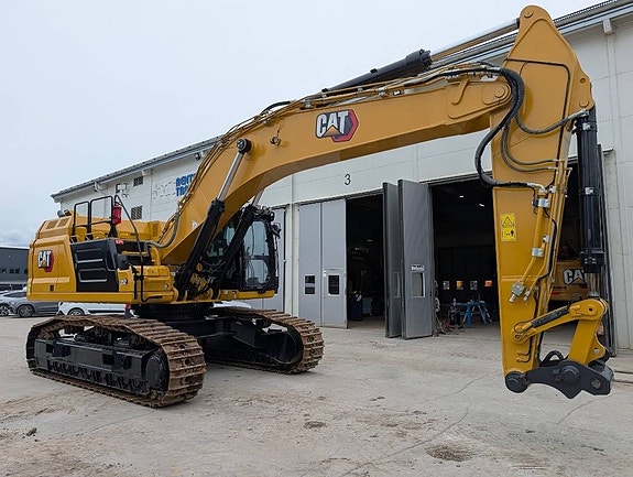 CAT 352 3 of 11