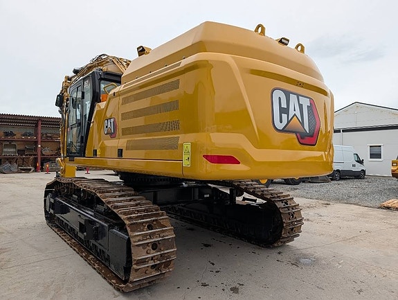 CAT 352 6 of 11