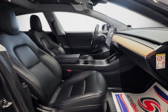 Tesla Model 3 9 of 12