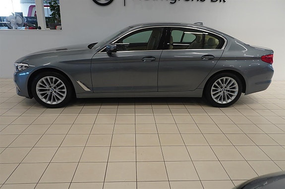 BMW 520d 3 of 5