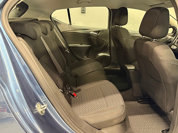Opel Astra 12 of 21