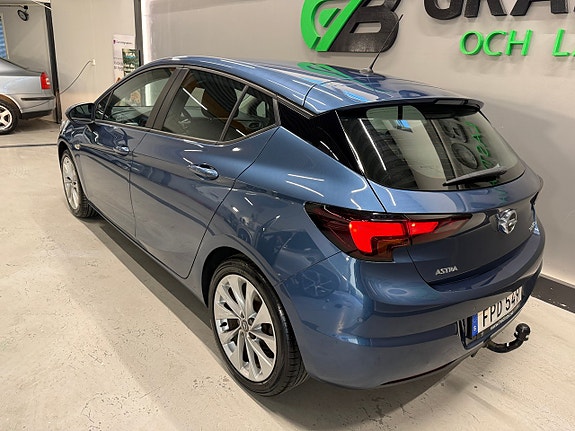 Opel Astra 3 of 5