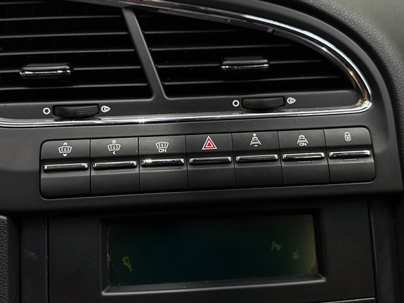 Peugeot 5008 21 of 23