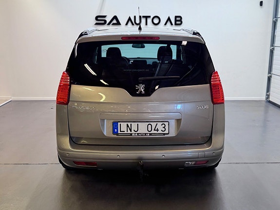 Peugeot 5008 8 of 23