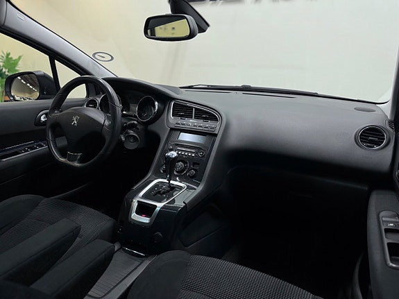 Peugeot 5008 14 of 23