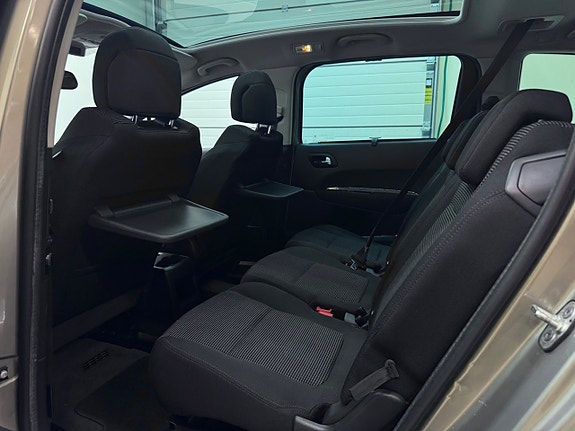 Peugeot 5008 11 of 23