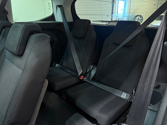 Peugeot 5008 12 of 23