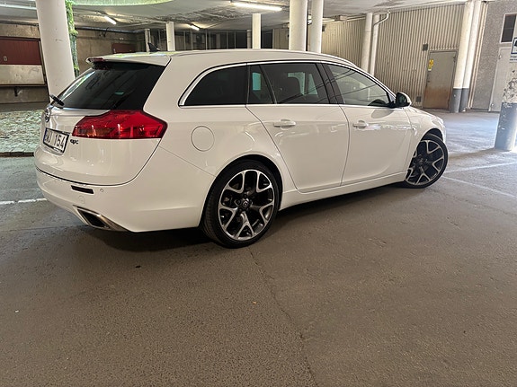 Opel Insignia 4 of 5