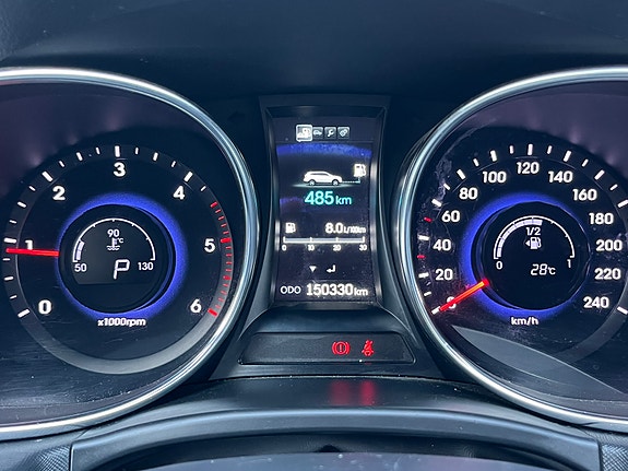 Hyundai Grand Santa Fe 3 of 5