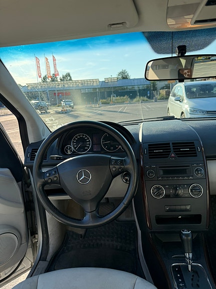 Mercedes-Benz A180 6 of 6