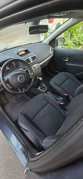 Renault Clio III 4 of 6
