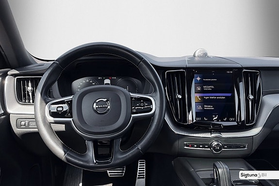 Volvo XC60 11 of 28