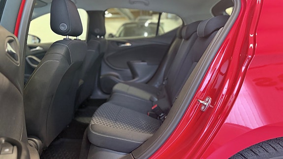 Opel Astra 10 of 14