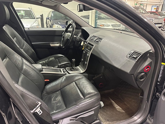 Volvo V50 10 of 19