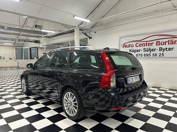 Volvo V50 8 of 19