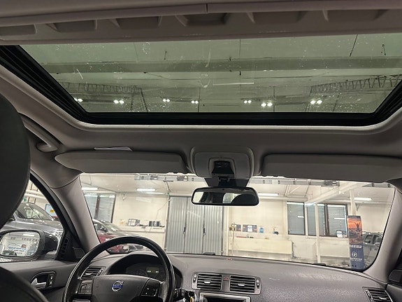 Volvo V50 13 of 19