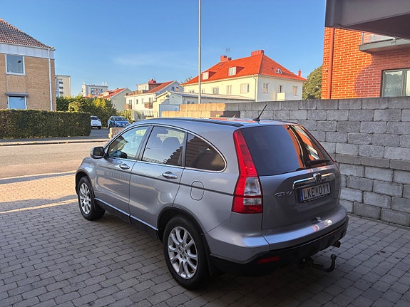 Honda CR-V 8 of 28
