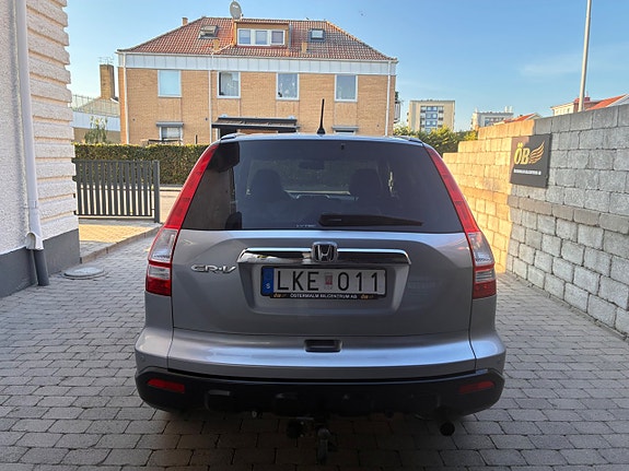 Honda CR-V 10 of 28