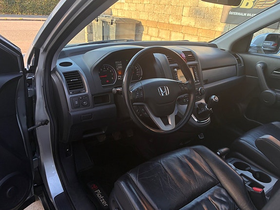 Honda CR-V 16 of 28