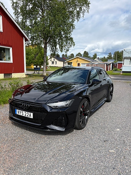 Audi RS6 2 of 5