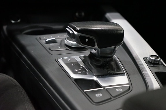 Audi A4 12 of 18