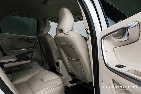 Volvo XC60 11 of 21