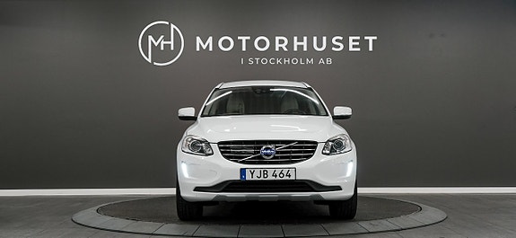 Volvo XC60 2 of 21