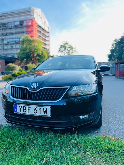 Skoda Rapid Spaceback 2 of 5