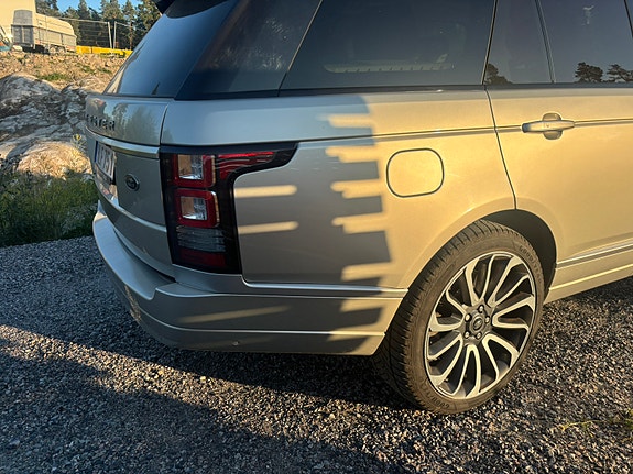 Land Rover Range Rover 3 of 5