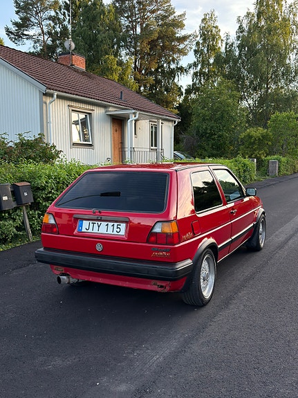 Volkswagen Golf II 4 of 5