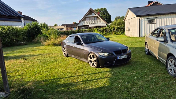 BMW 325i 4 of 10