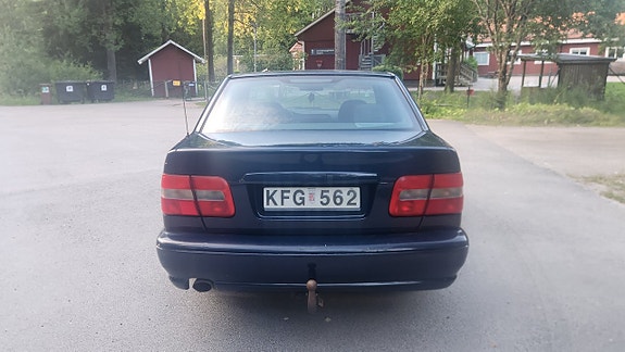 Volvo S70 4 of 5